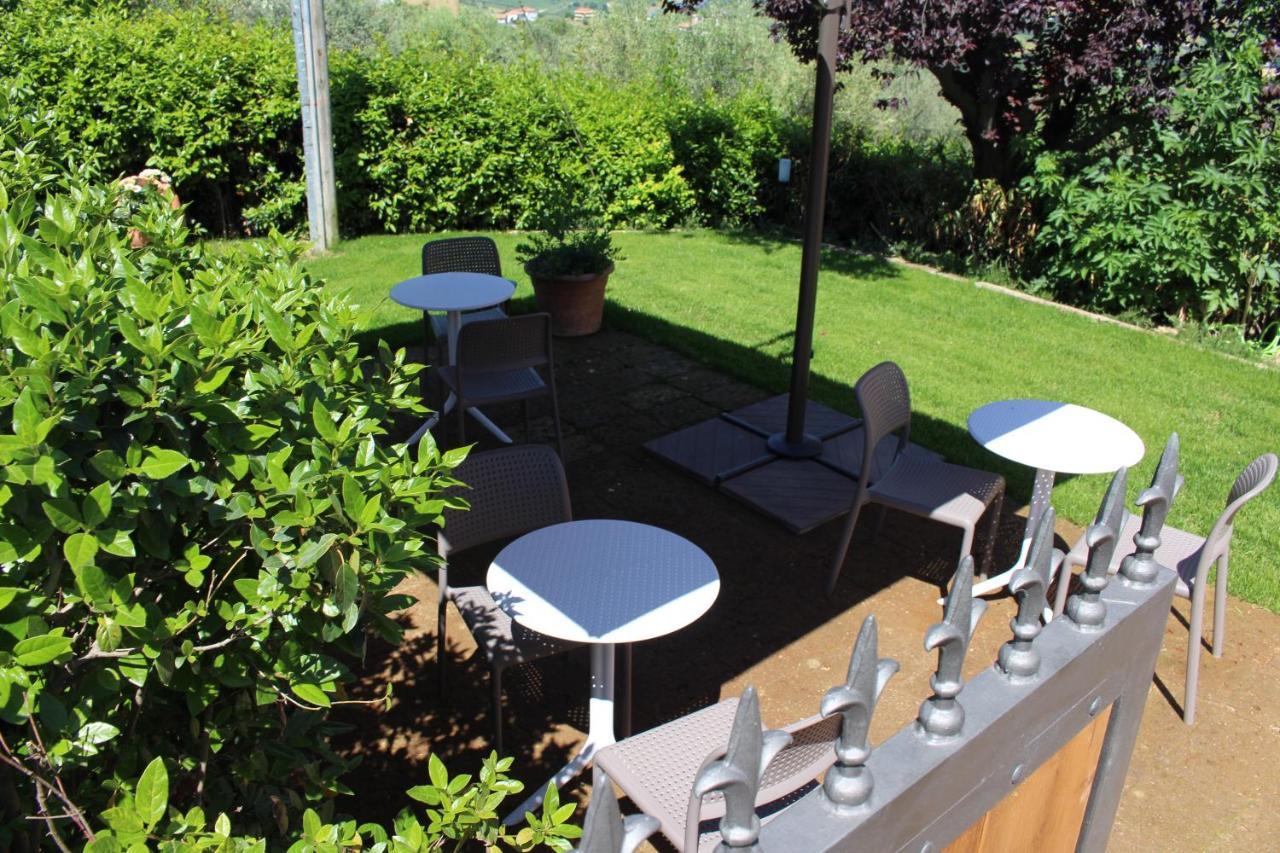 Ellebi B&B Montone  Exteriör bild
