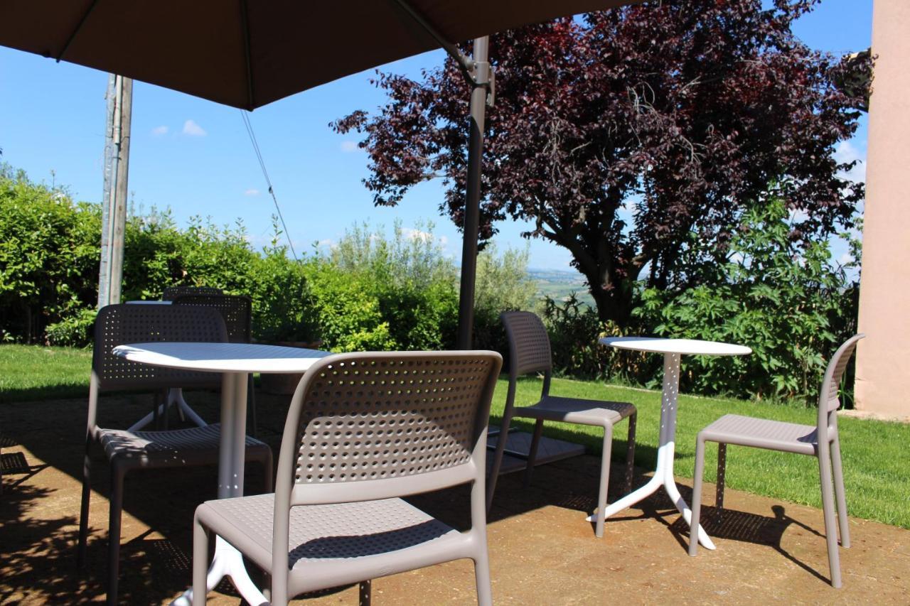 Ellebi B&B Montone  Exteriör bild